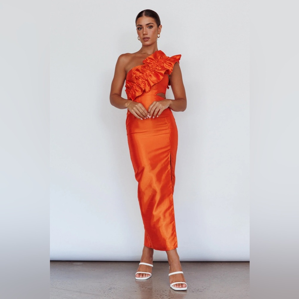 Elegant Orange One-Shoulder Dress